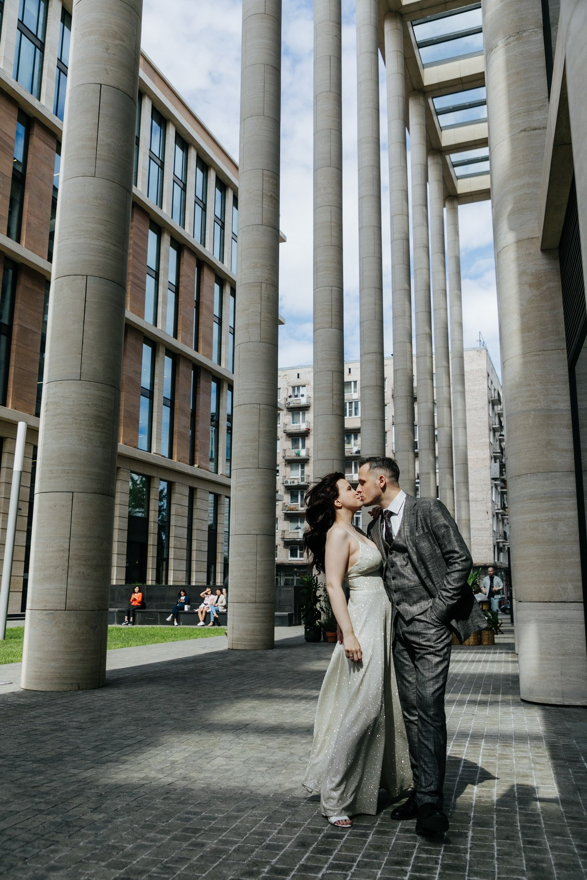 Свадебная прогулка в СПб, фотограф Денис Дорфф. Фотограф крещение венчание в Петербурге! Помогает подобрать храм и посоветовал душевного батюшку в СПб