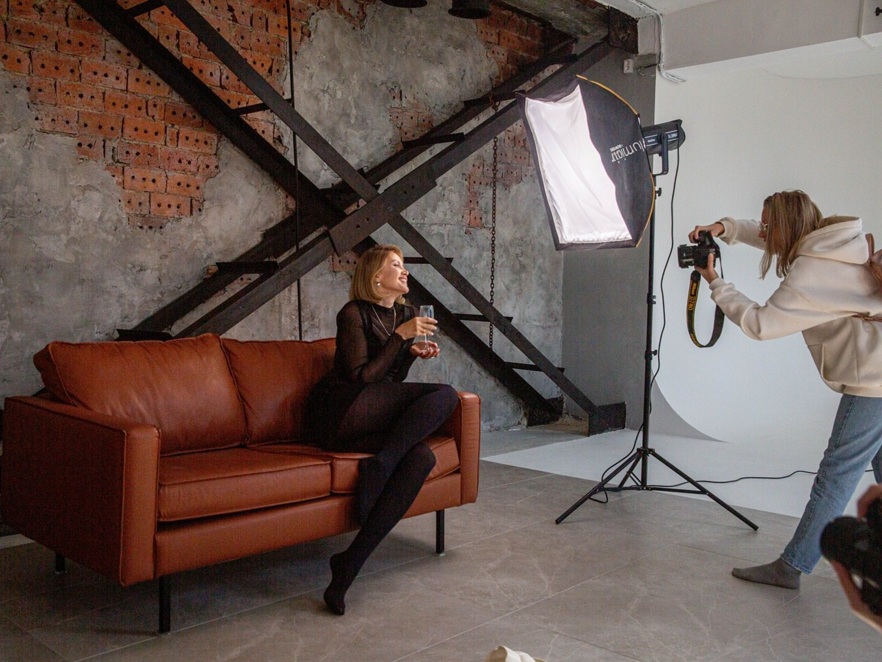 Как проходят сьемки. Фотограф для маркетплейсов Михаил Бове