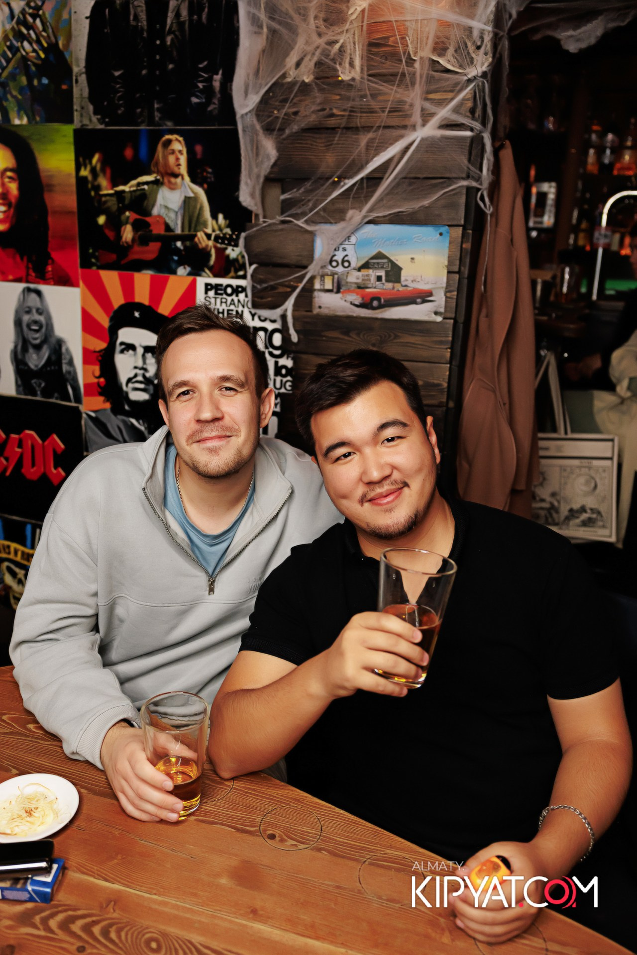 VICTORY PUB. КИПЯТКОМ АЛМАТЫ!