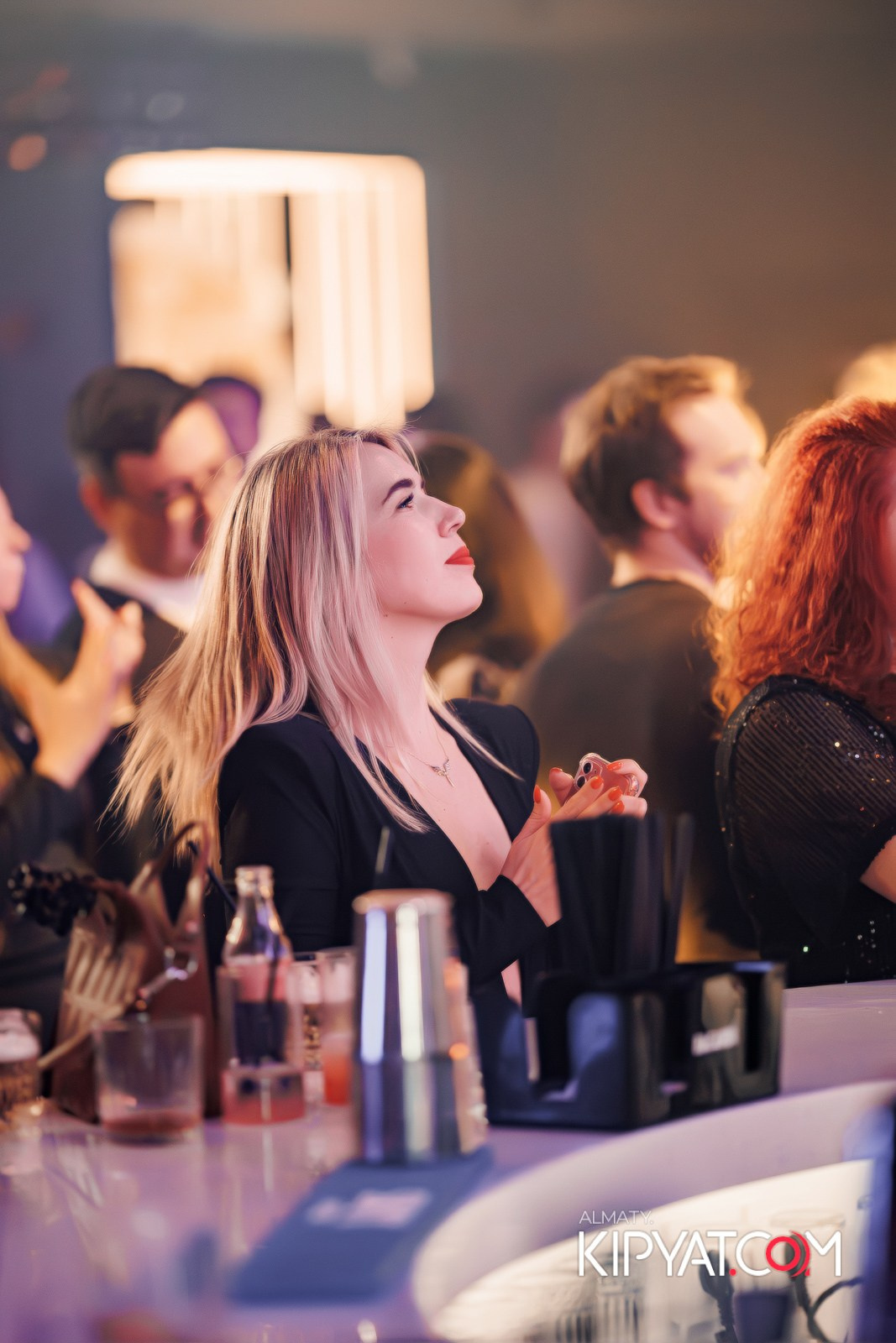 SANTA BARBARA — ПИТ ДЖЕЙСОН (ГР. ПРЕМЬЕР-МИНИСТР) И ИЛЬЯ ЗУДИН (ГР. ДИНАМИТ) НА ПРЕДНОВОГОДНЕЙ ВЕЧЕРИНКЕ. КИПЯТКОМ АЛМАТЫ!