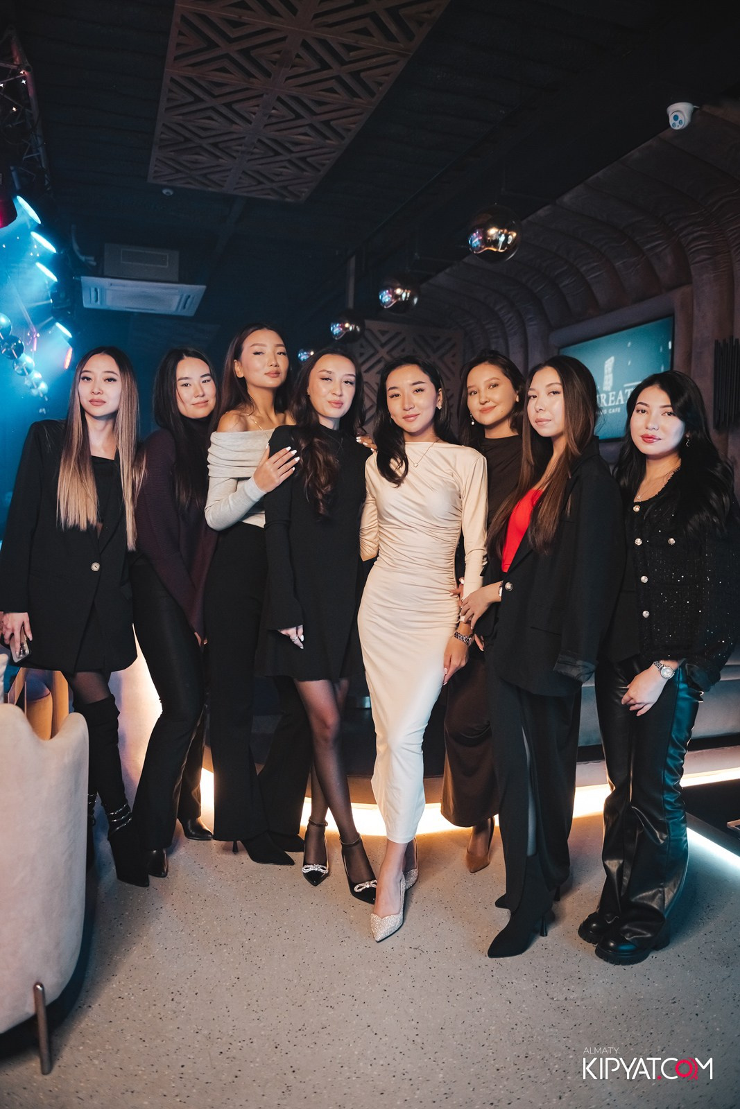 LAUREATE GRANDE CAFE. КИПЯТКОМ АЛМАТЫ!