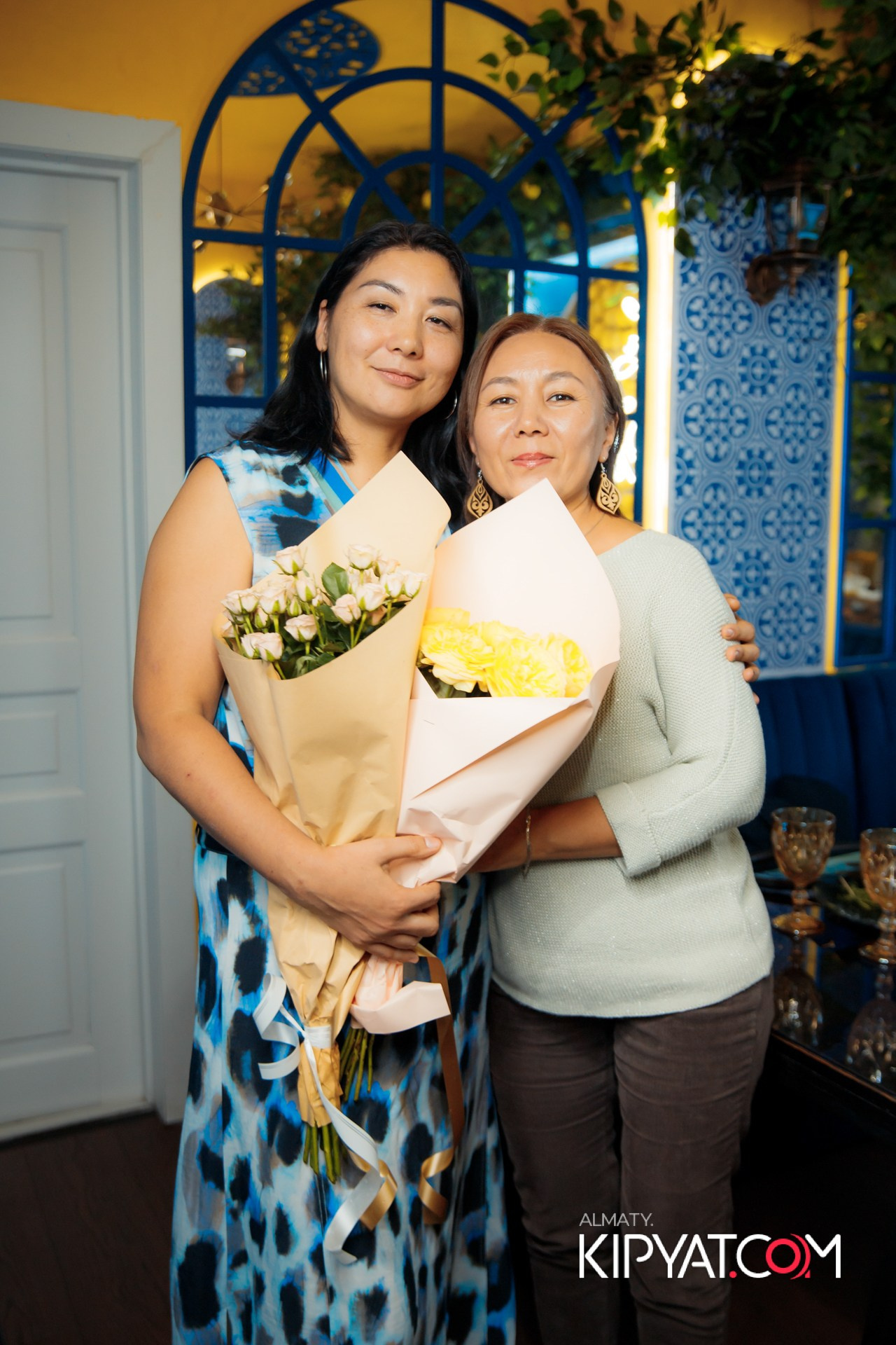 Ухо и Медведь на Гагарина. КИПЯТКОМ АЛМАТЫ!