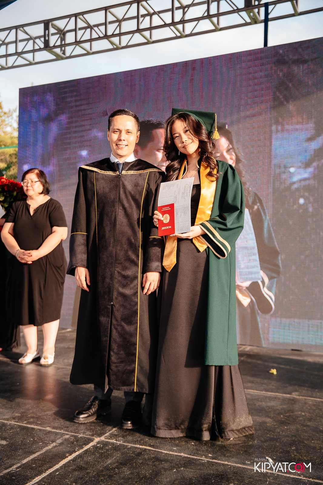 ВРУЧЕНИЕ ДИПЛОМОВ — НАРХОЗ КОЛЛЕДЖ. Part 3. КИПЯТКОМ АЛМАТЫ!