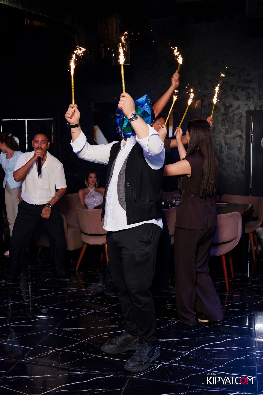 MOOD KARAOKE & TERRACE. КИПЯТКОМ АЛМАТЫ!