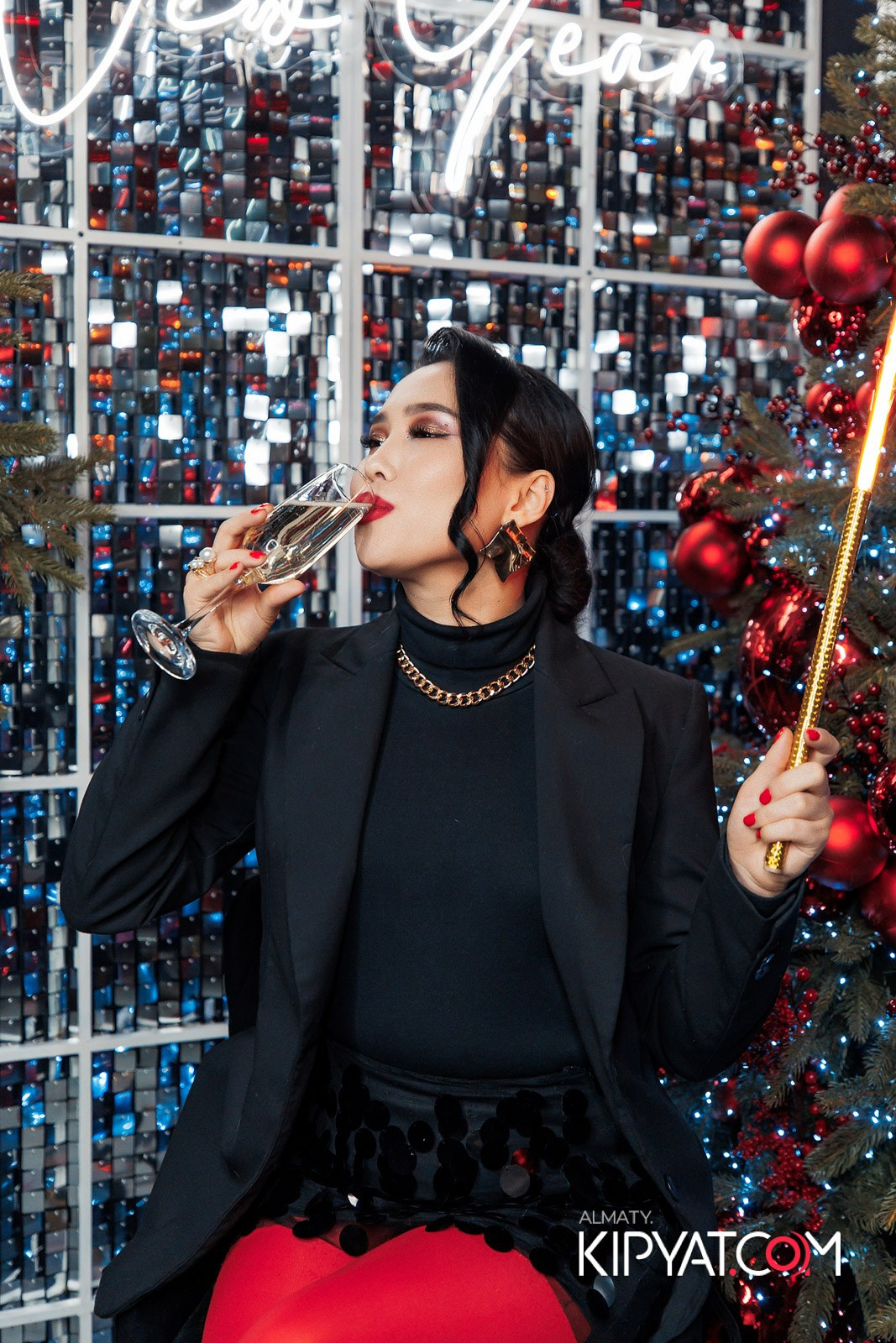 FRIENDS BAR & TERRACE. КИПЯТКОМ АЛМАТЫ!