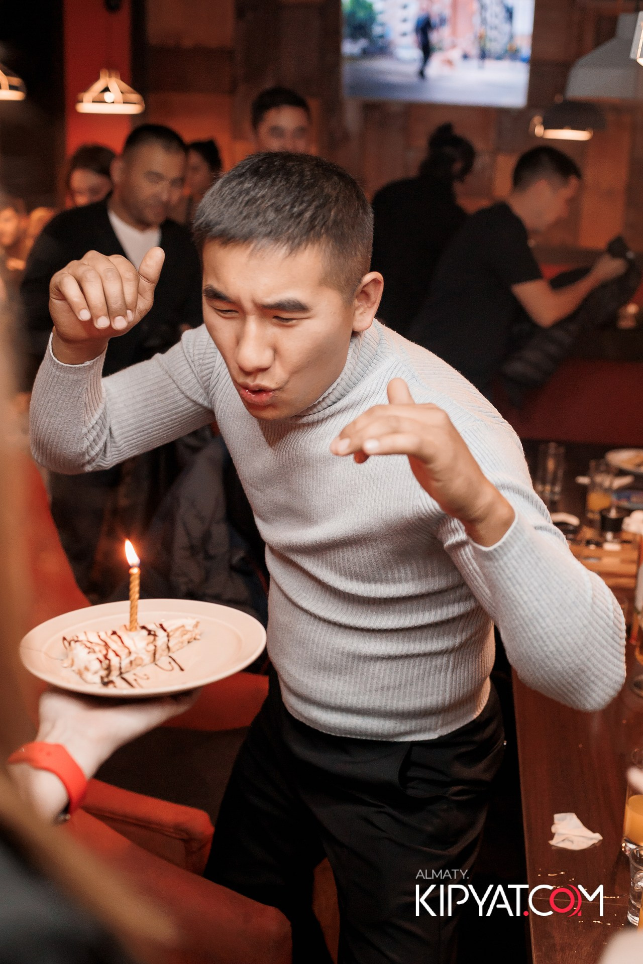 ШАШЛЫКОФФ. КИПЯТКОМ АЛМАТЫ!