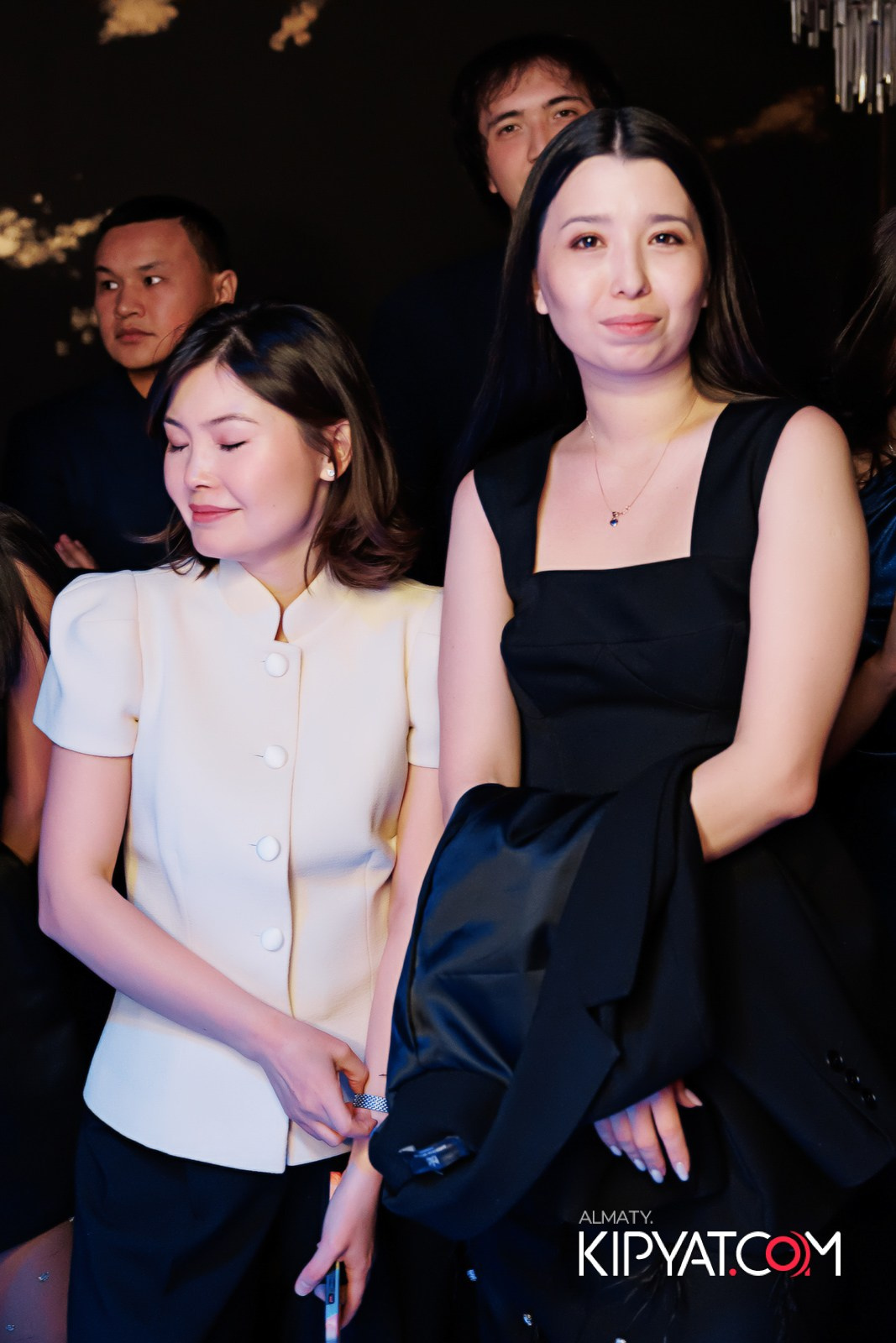 OBLAKO LOUNGE BAR. КИПЯТКОМ АЛМАТЫ!