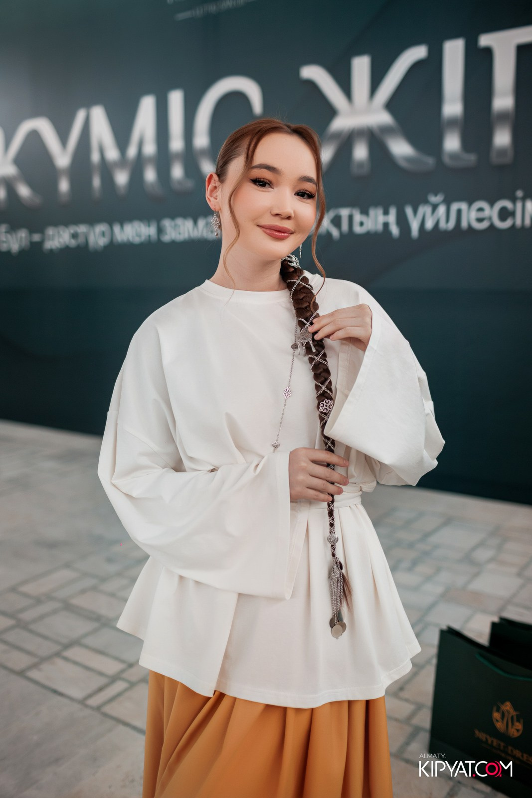 FASHION ПОКАЗ, КАЗАХСКОЙ НАЦИОНАЛЬНОЙ ОДЕЖДЫ. КИПЯТКОМ АЛМАТЫ!