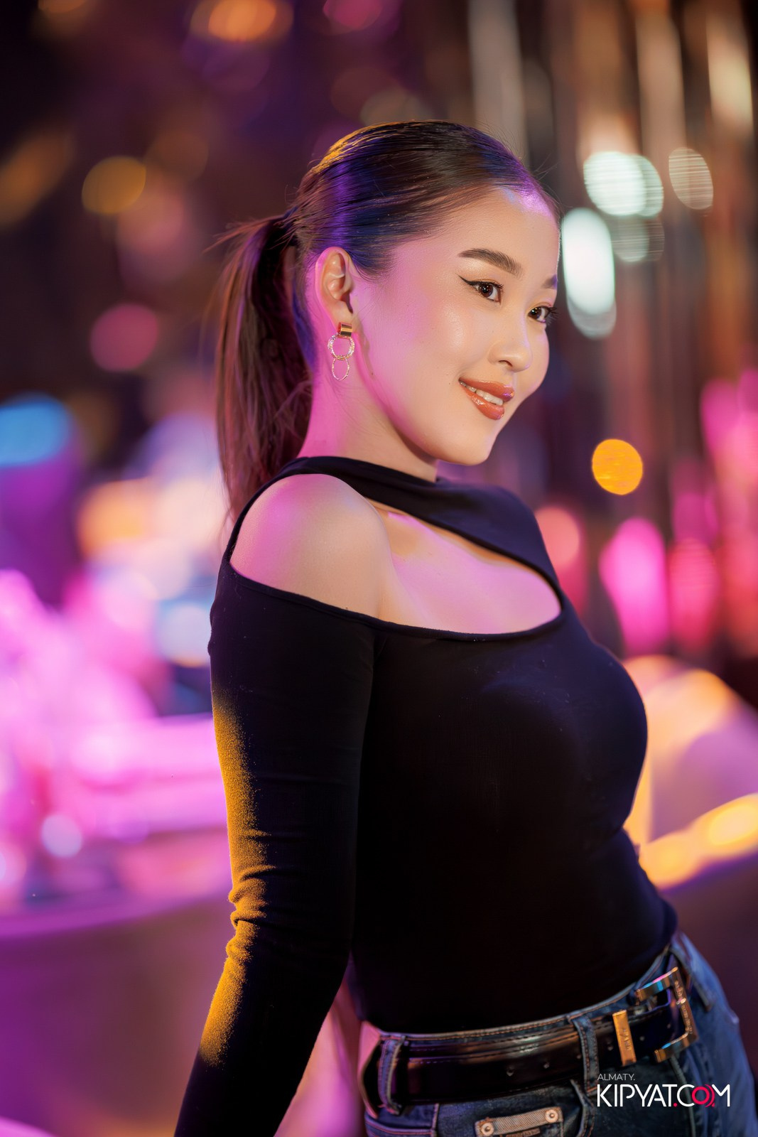 MOOD KARAOKE & TERRACE. КИПЯТКОМ АЛМАТЫ!