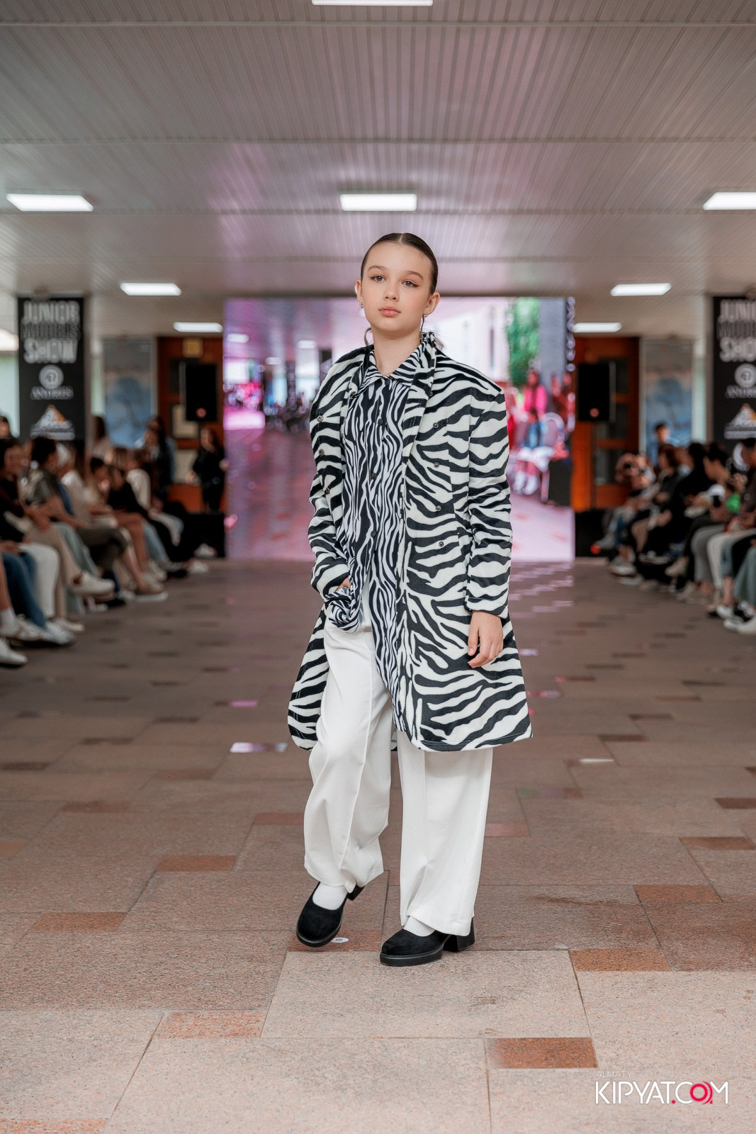JUNIOR FASHION SHOW. КИПЯТКОМ АЛМАТЫ!