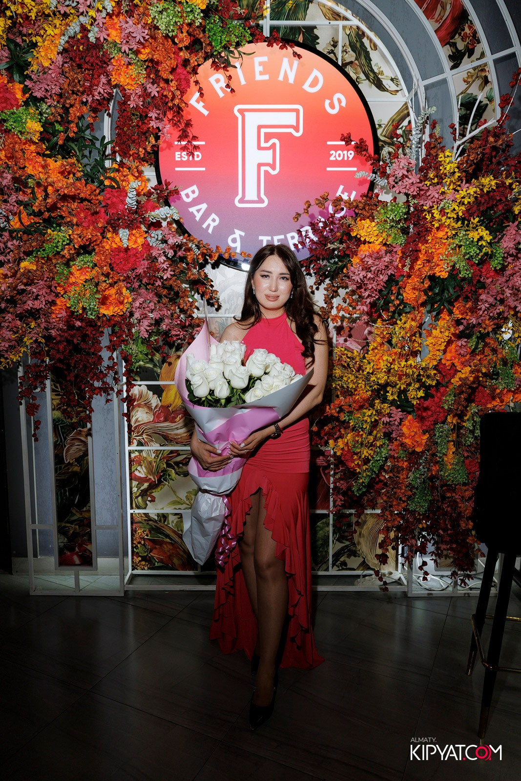 FRIENDS BAR & TERRACE. КИПЯТКОМ АЛМАТЫ! Фотосъемка мероприятий в Алматы