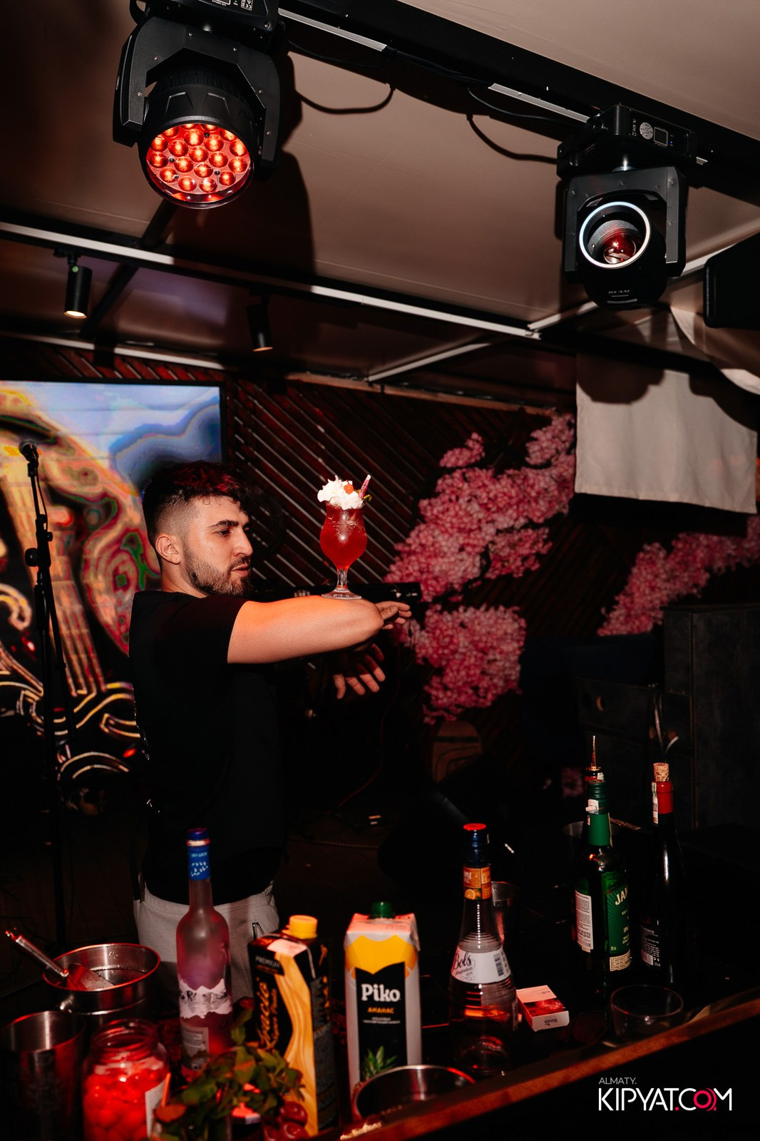 ОТКРЫТИЕ ЛЕТНЕЙ ТЕРРАСЫ В МЯТА PLATINUM НА АБАЯ. КИПЯТКОМ АЛМАТЫ! Фотосъемка мероприятий в Алматы