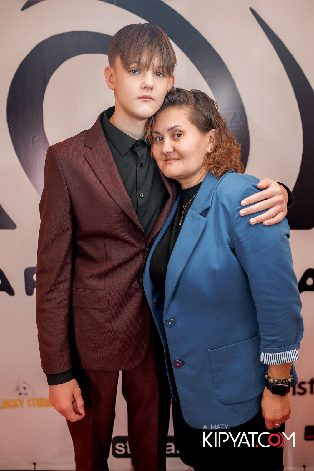 ПРЕЗЕНТАЦИЯ 8 ГРУППЫ КИНОПРОЕКТА «STARBALALAR». КИПЯТКОМ АЛМАТЫ!