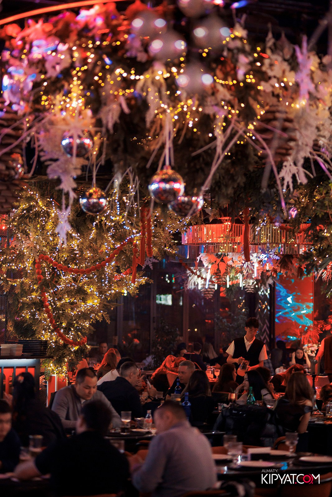 FRIENDS BAR & TERRACE. КИПЯТКОМ АЛМАТЫ! Фотосъемка мероприятий в Алматы