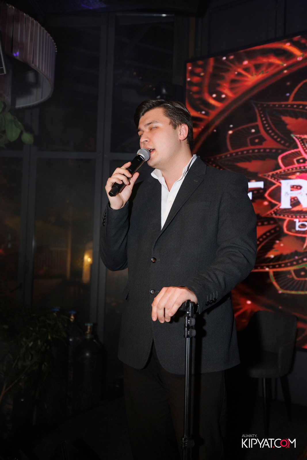 FRIENDS BAR & TERRACE. КИПЯТКОМ АЛМАТЫ! Фотосъемка мероприятий в Алматы