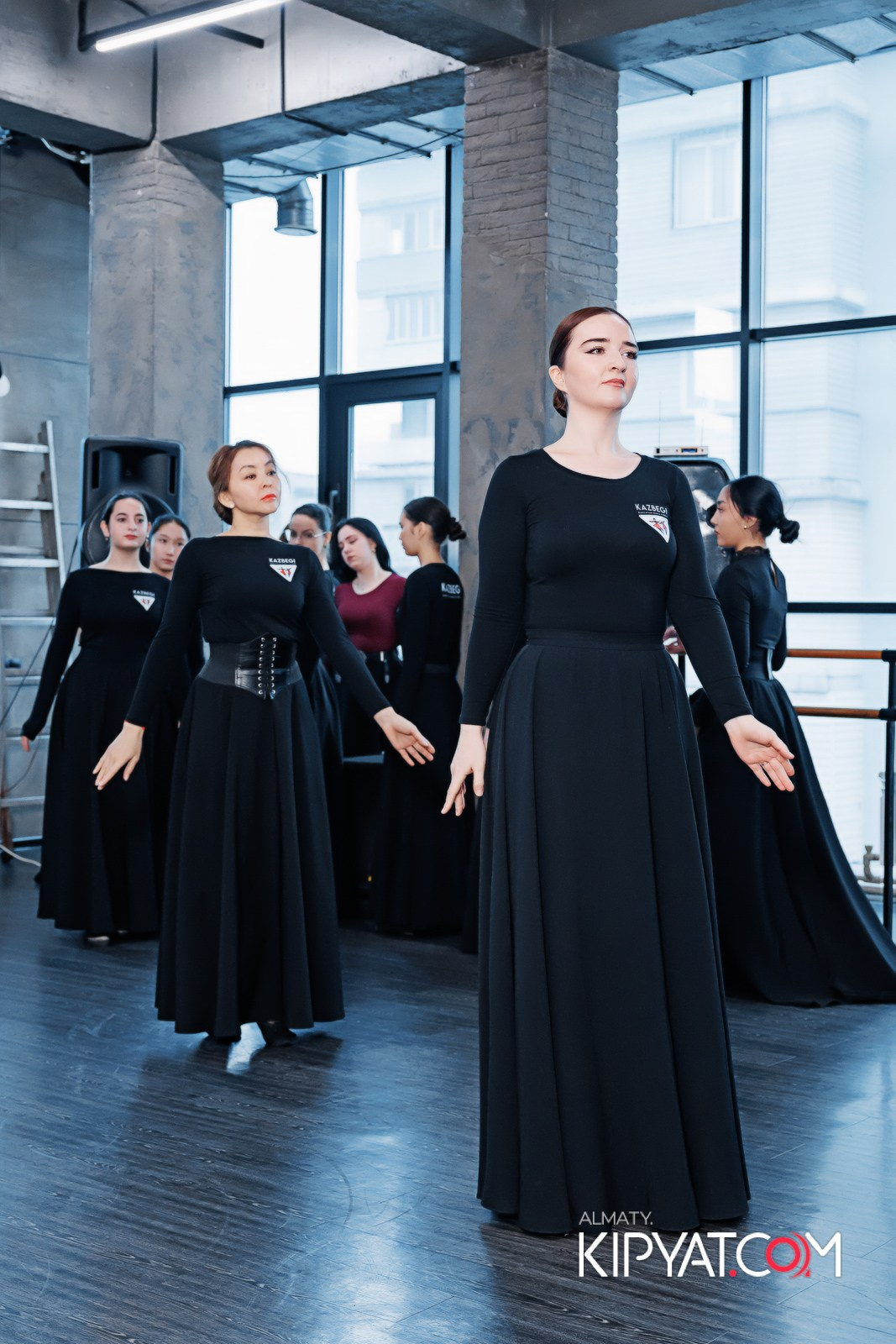 BLOCKBUSTER ТАНЦЕВАЛЬНАЯ АКАДЕМИЯ. КИПЯТКОМ АЛМАТЫ!