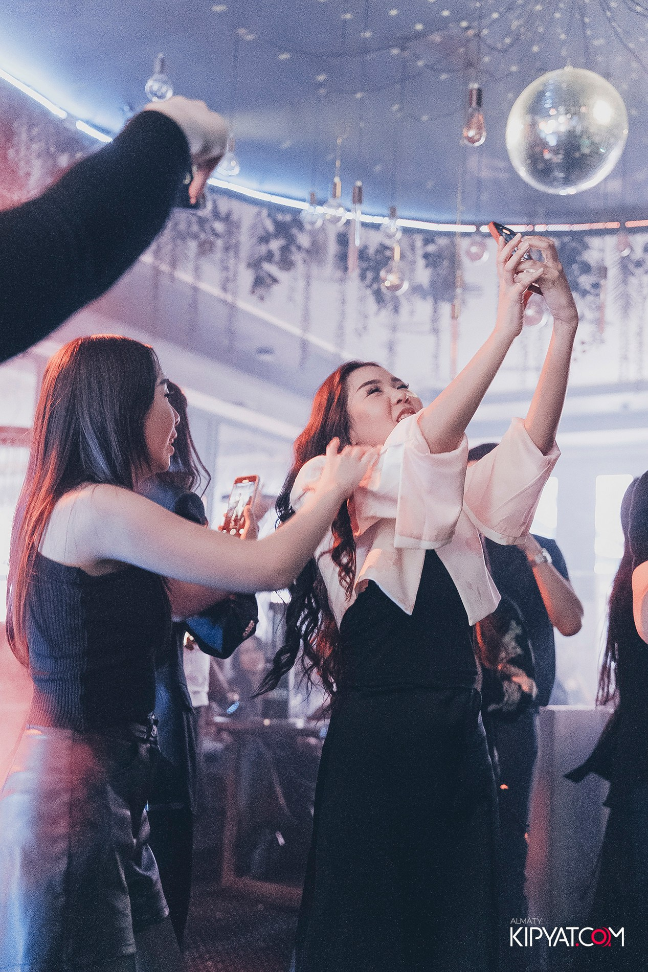 TUN LONGE BAR. КИПЯТКОМ АЛМАТЫ! Фотосъемка мероприятий в Алматы