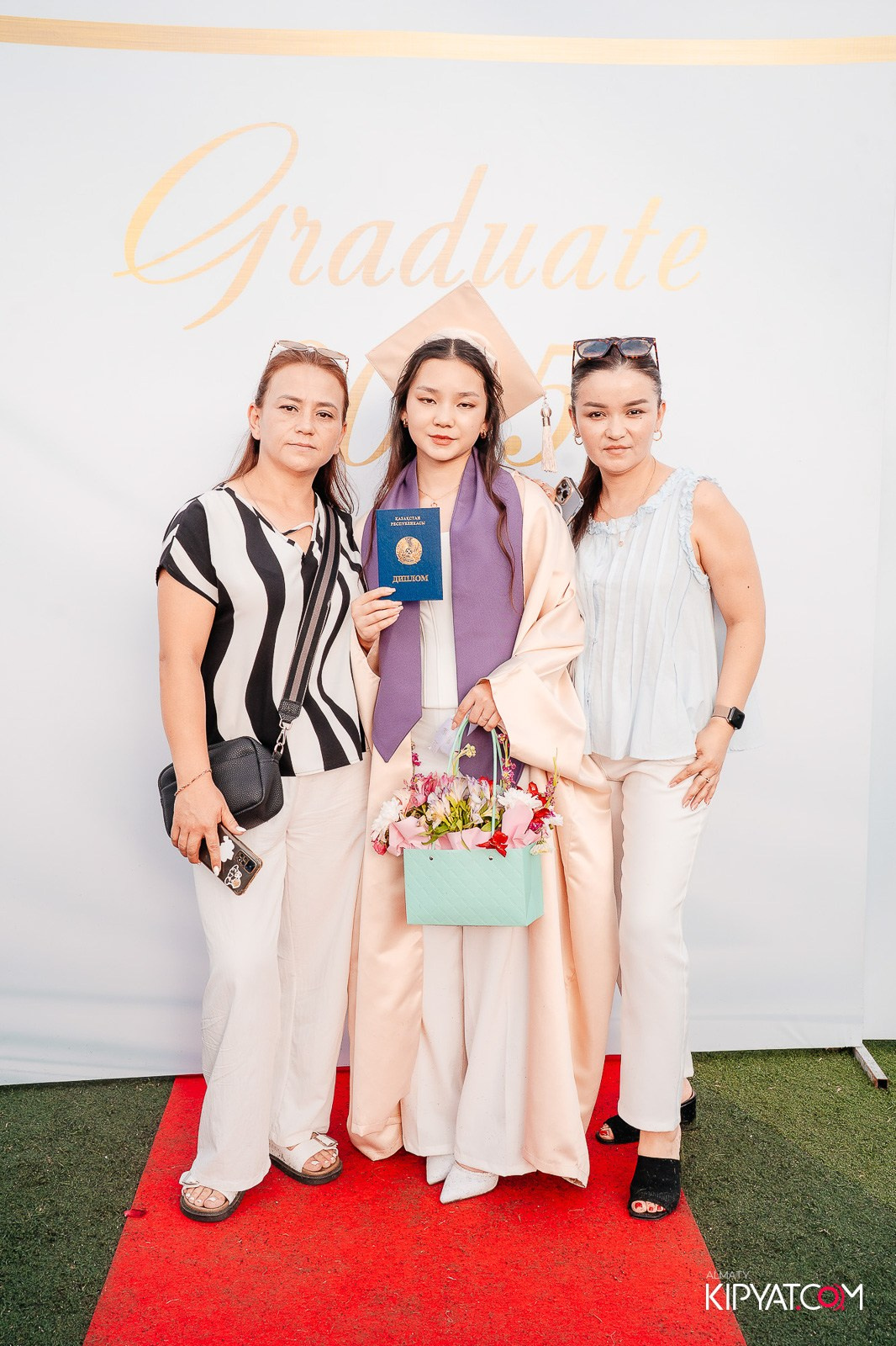 ВРУЧЕНИЕ ДИПЛОМОВ — НАРХОЗ КОЛЛЕДЖ. Part 1. КИПЯТКОМ АЛМАТЫ!