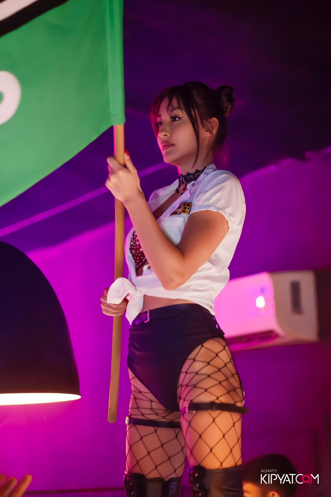 UYAT EMES BAR. КИПЯТКОМ АЛМАТЫ!