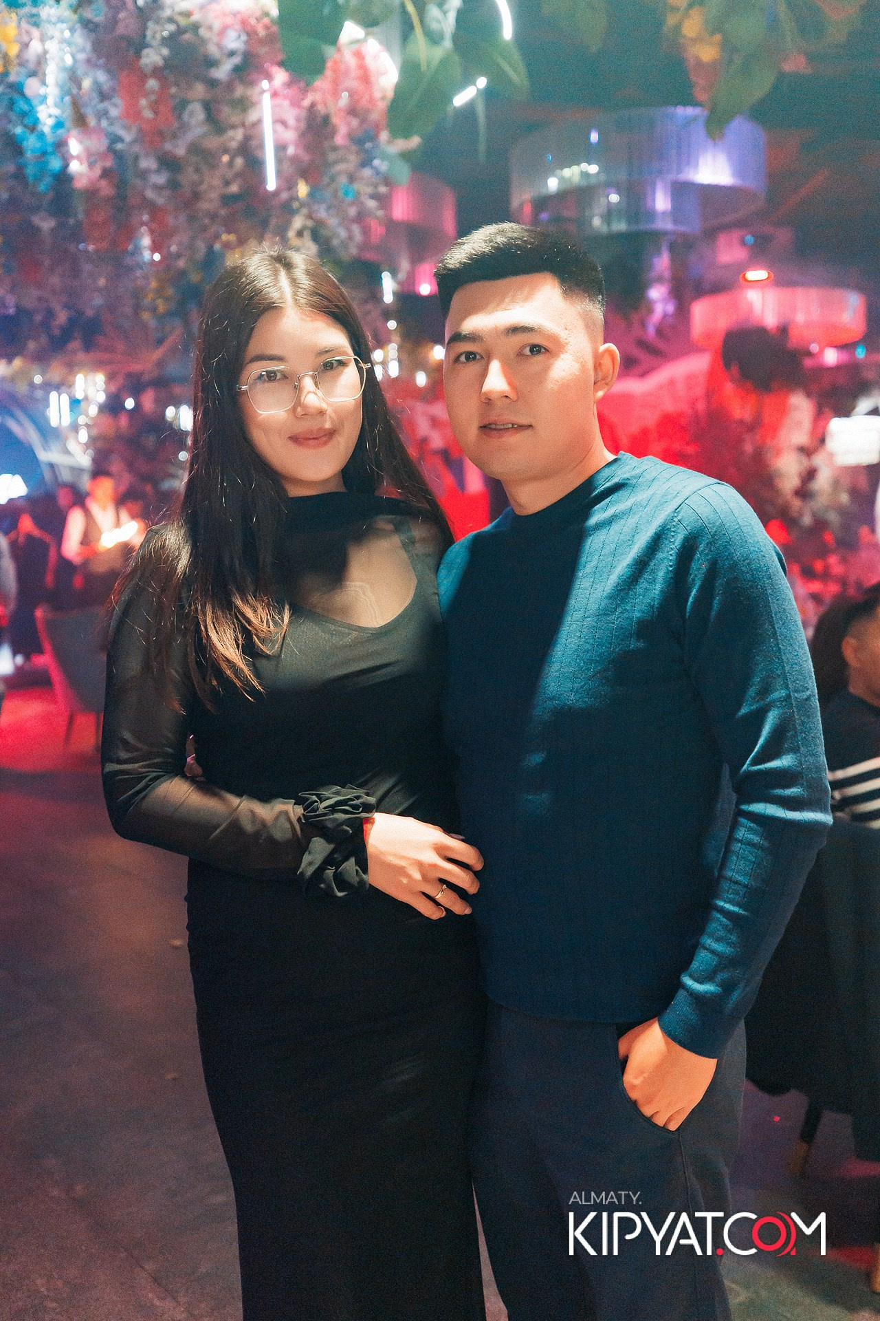 FRIENDS BAR & TERRACE. КИПЯТКОМ АЛМАТЫ!