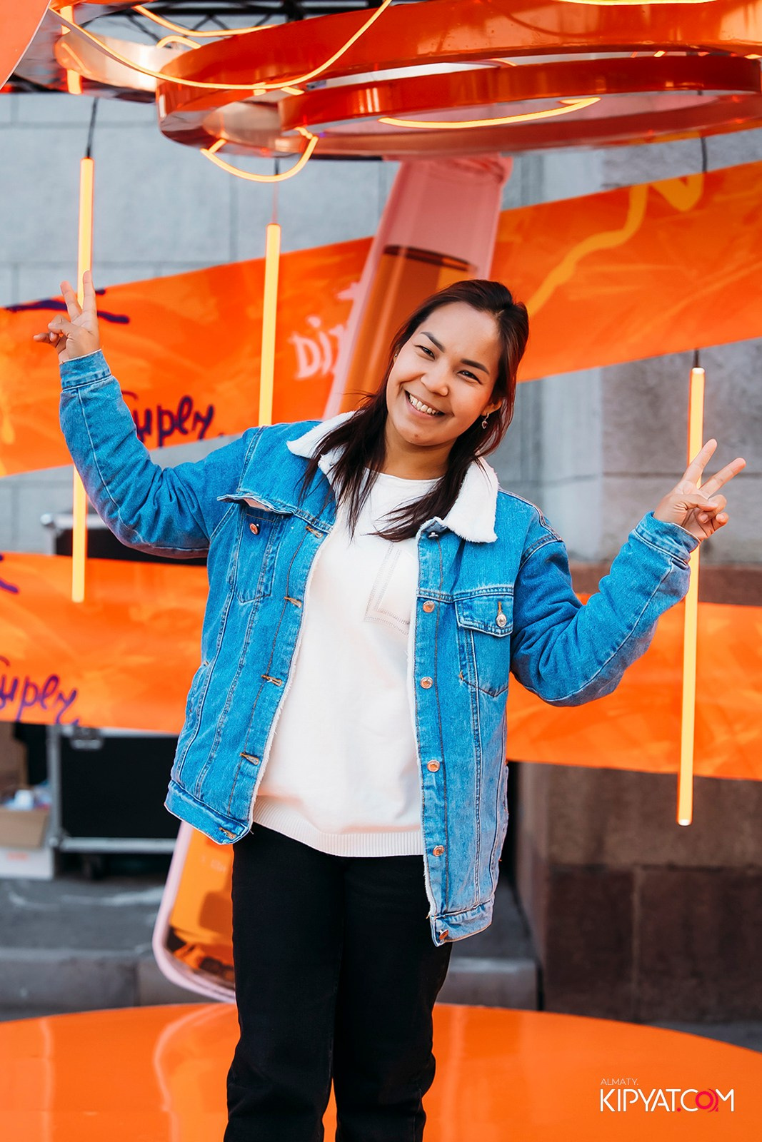 КОНЦЕРТ МИРАСА ЖУГУНУСОВА НА ЦЕНТРАЛЬНОМ СТАДИОНЕ. КИПЯТКОМ АЛМАТЫ!