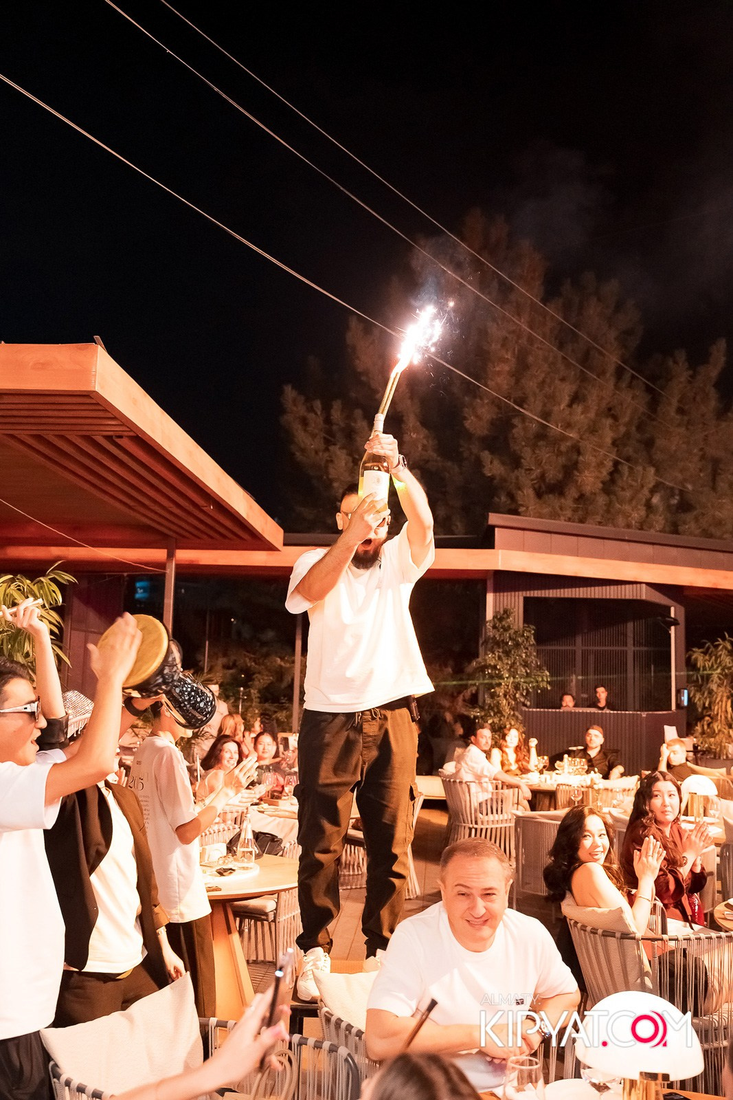 QUEEN. КИПЯТКОМ АЛМАТЫ!