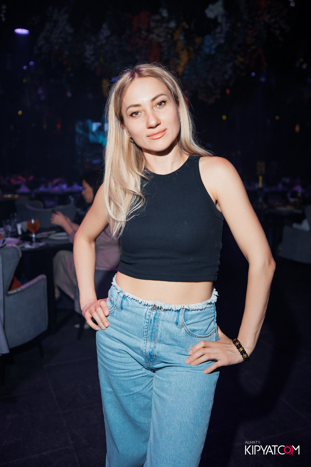 FRIENDS BAR & TERRACE. КИПЯТКОМ АЛМАТЫ!