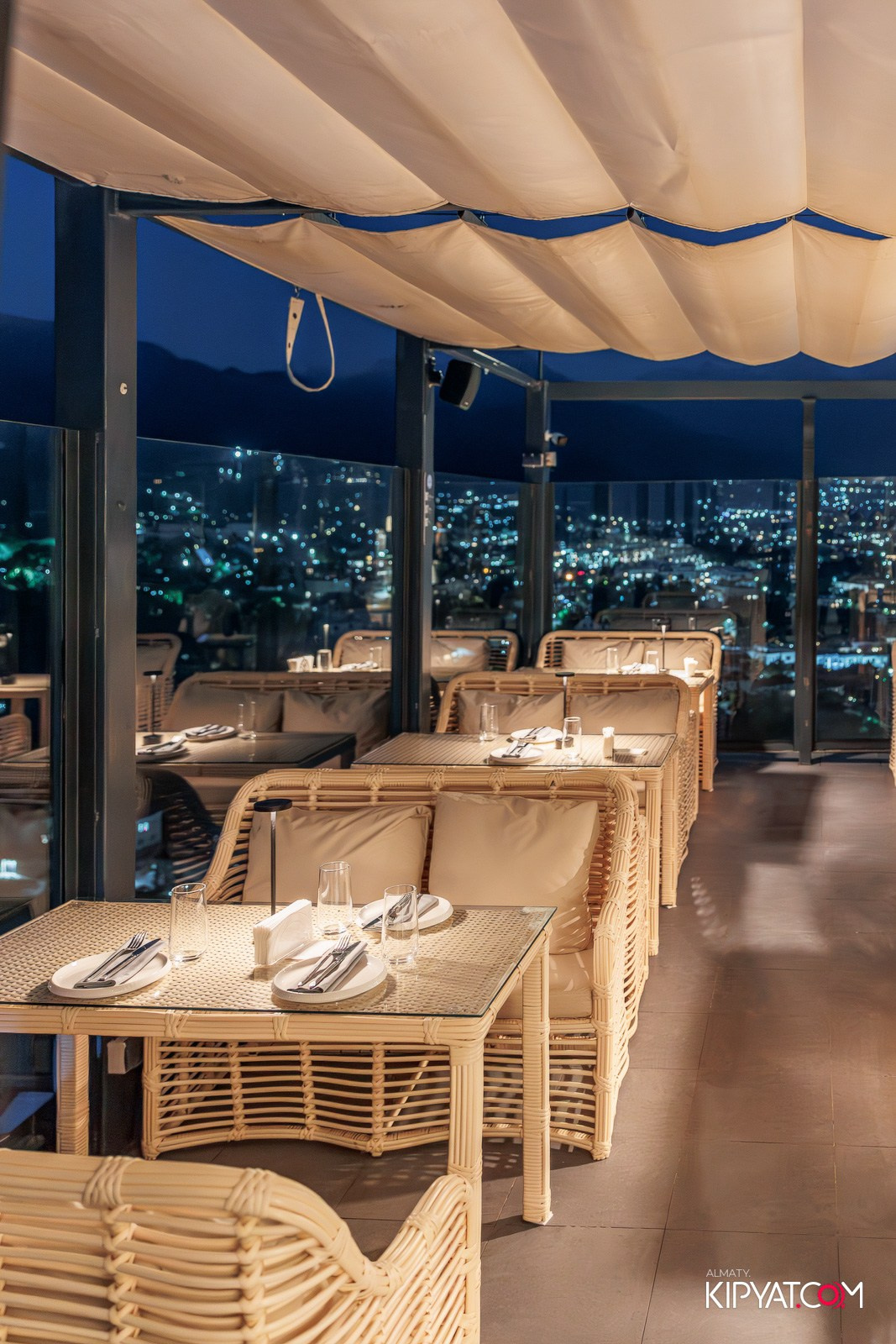 ВЫСТУПЛЕНИЕ DJ SUNQAR DJ BONI В SUNQAR BAR & RESTAURANT. КИПЯТКОМ АЛМАТЫ!