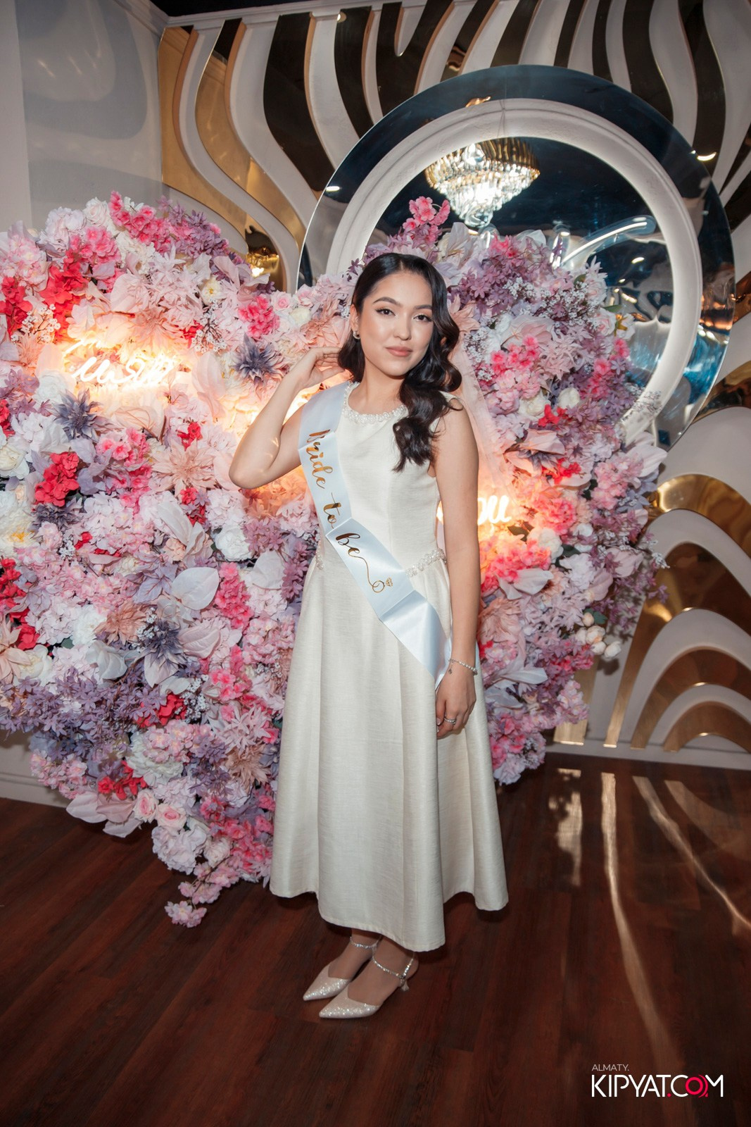 УХО И МЕДВЕДЬ НА КУРМАНГАЗЫ. КИПЯТКОМ АЛМАТЫ! Фотосъемка мероприятий в Алматы