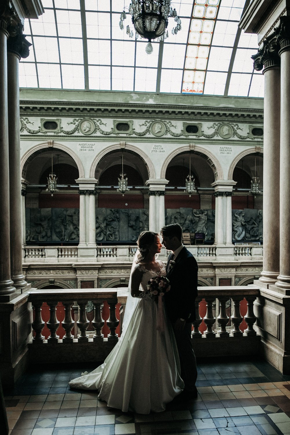 Свадебный фотограф в Санкт Петербурге, Москве. Фотограф крещение венчание в Петербурге! Помогает подобрать храм и посоветовал душевного батюшку в СПб