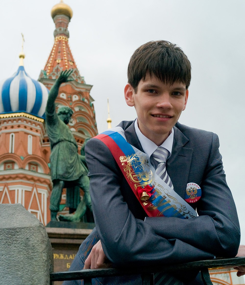 Выпускные альбомы для 9 и 11 классов. Этим Детям — выпускные альбомы