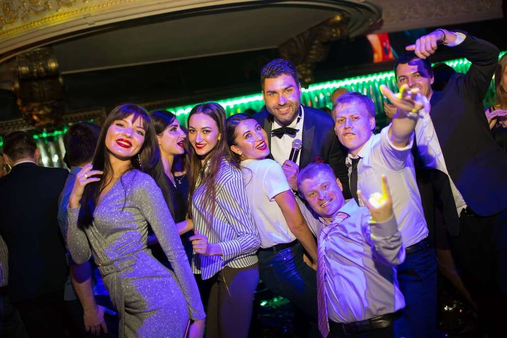 Профессиональная съемка для торжеств | Праздничные моменты в кадре