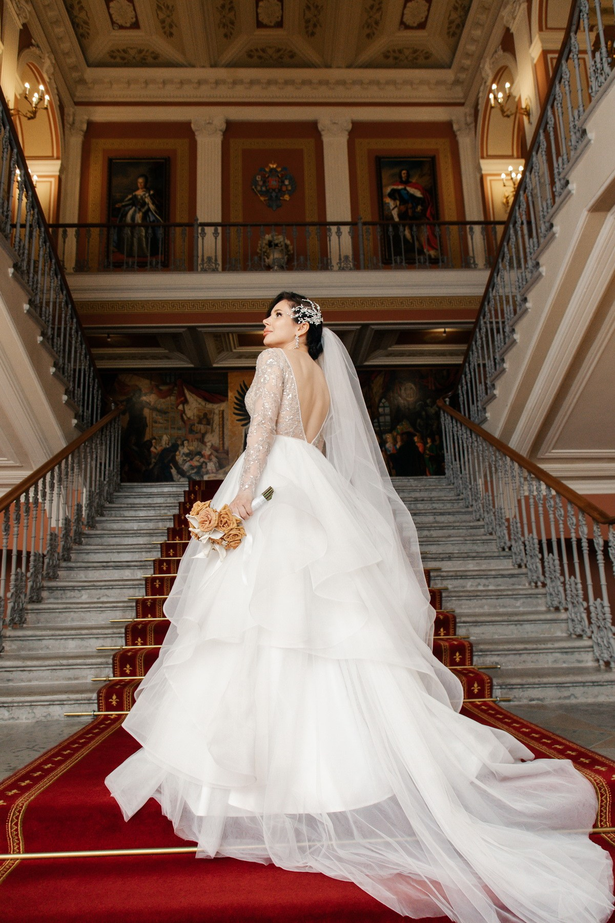 провести свадьбу в спб, какой торт выбрать на свадьбу, где заказать банкетный зал питер, лофт для проведения свадьбы какой, посоветуйте фотографа, посоветуйте визажиста, свадебный букет где купить спб санкт петербург