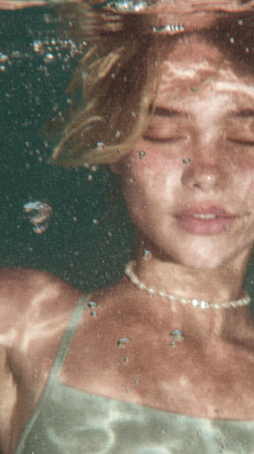 Визуальная концепция с внедрением реального товара для бренда ювелирных украшений. Ekaterina Kiral — Visual Branding & AI Creation