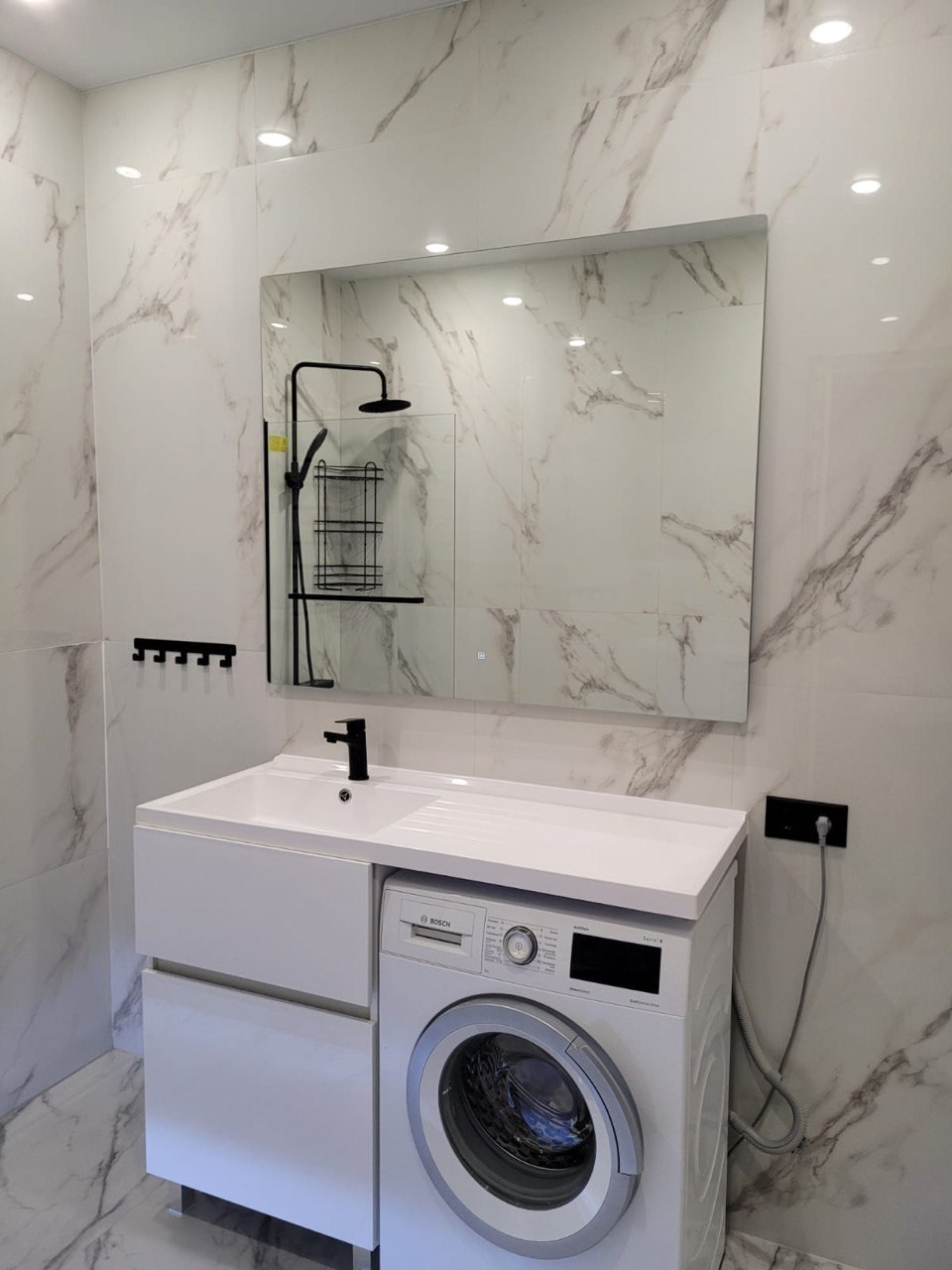 Ванная комната (ул. Ильгама Шакирова д. 18). Ремонт санузла, туалета, ванной под ключ в Казани. Укладка плитки