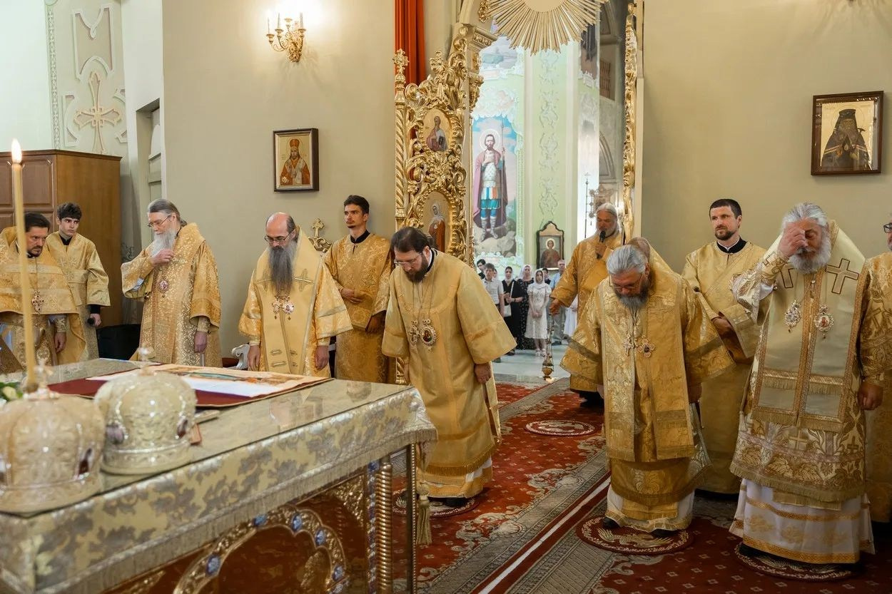 В ПОКРОВСКОМ СОБОРЕ САРАТОВА СОСТОЯЛОСЬ СОБОРНОЕ АРХИЕРЕЙСКОЕ БОГОСЛУЖЕНИЕ. Саратовское Северо-Западное благочиние