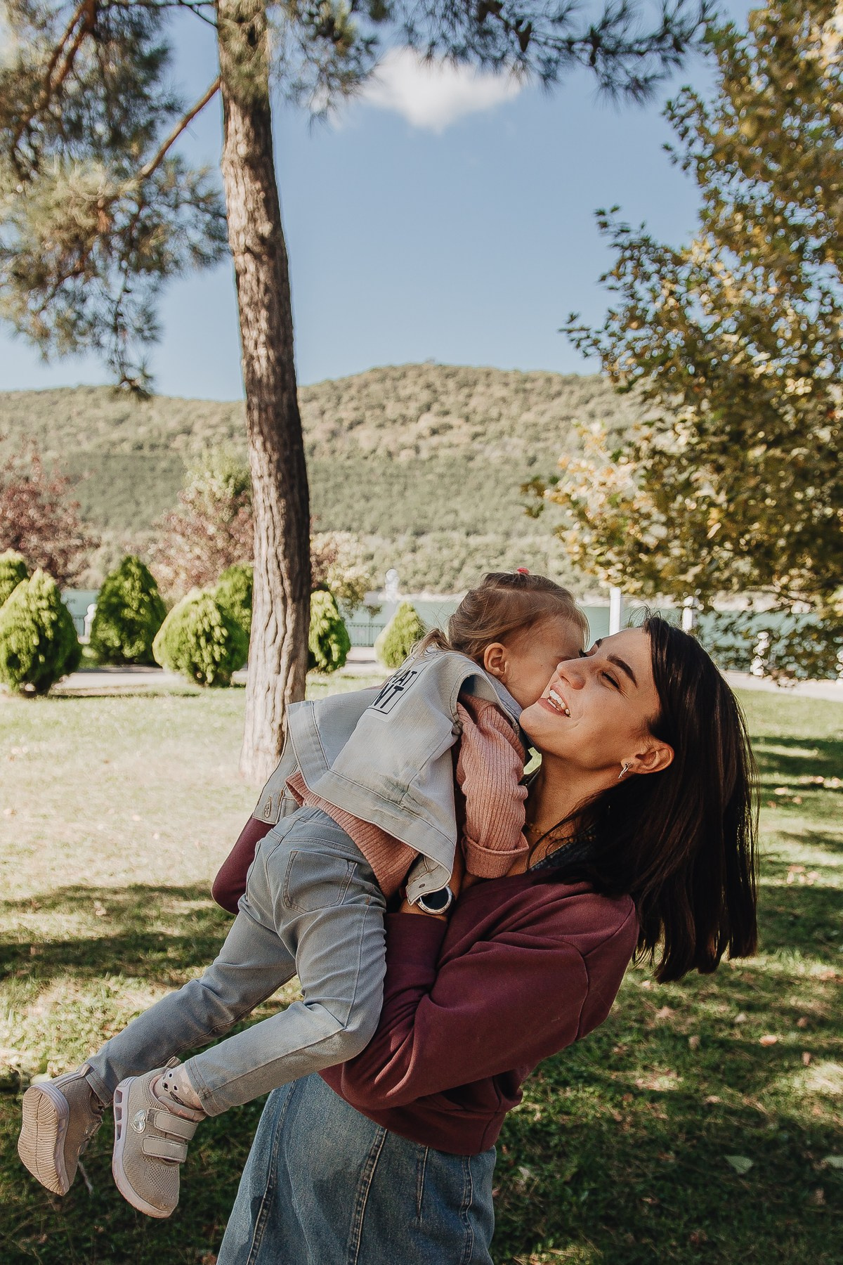 Даша с малышкой — улыбки у воды. Семейный фотограф Новороссийск, Анапа, Геленджик — Юлия Давыдова