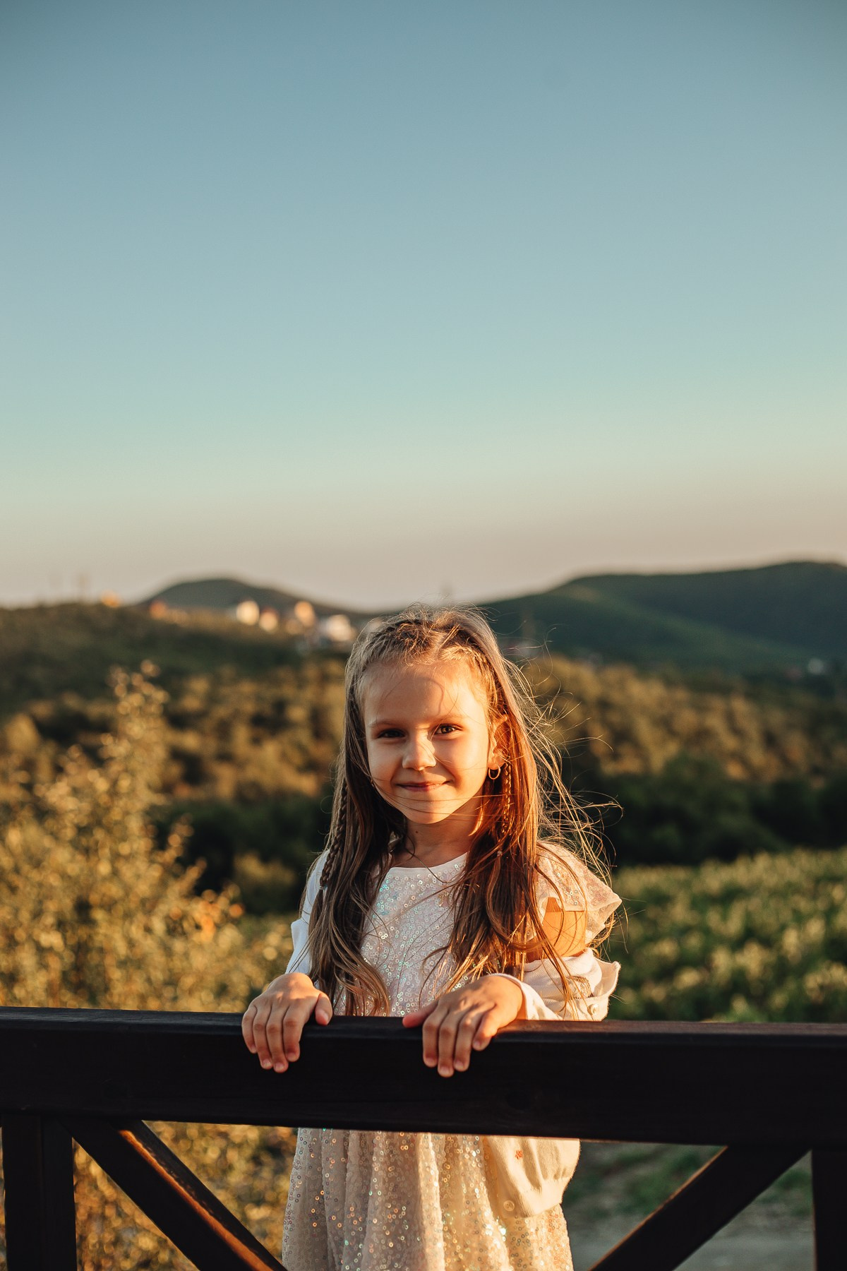 Сергей, Надя, Ульяна и Захарчик — домик виноградаря. Семейный фотограф Новороссийск, Анапа, Геленджик — Юлия Давыдова