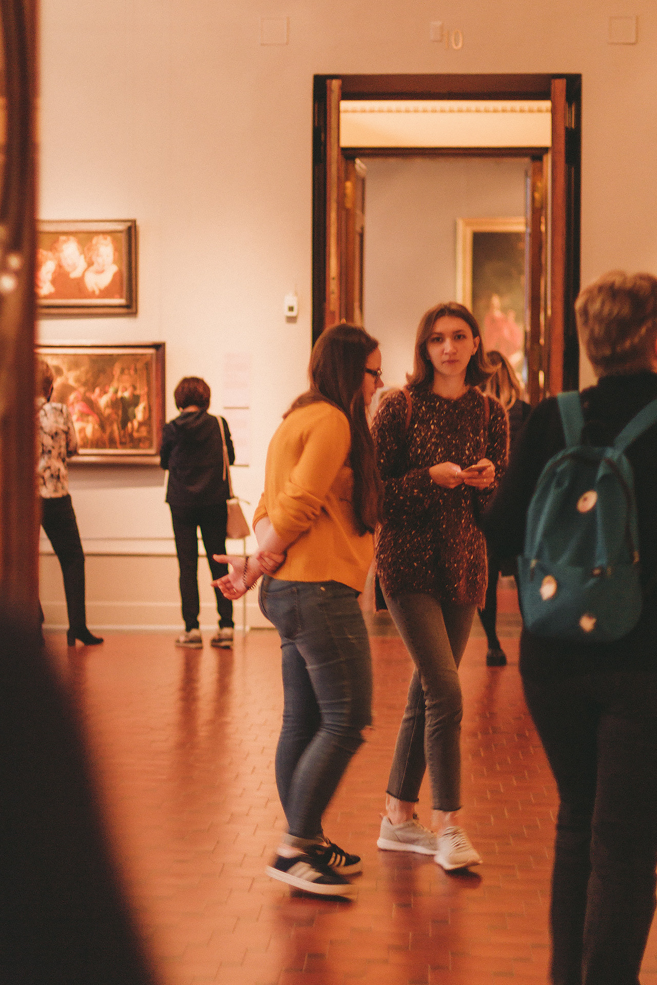 Прогулка по музею. Даша и Саша. Сентябрь 2019. Москва. Ваш персональный фотограф в Волжском Мария Морозова