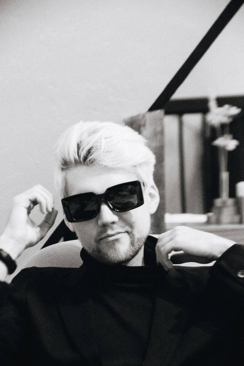 Denis. Yasmin Lagarde