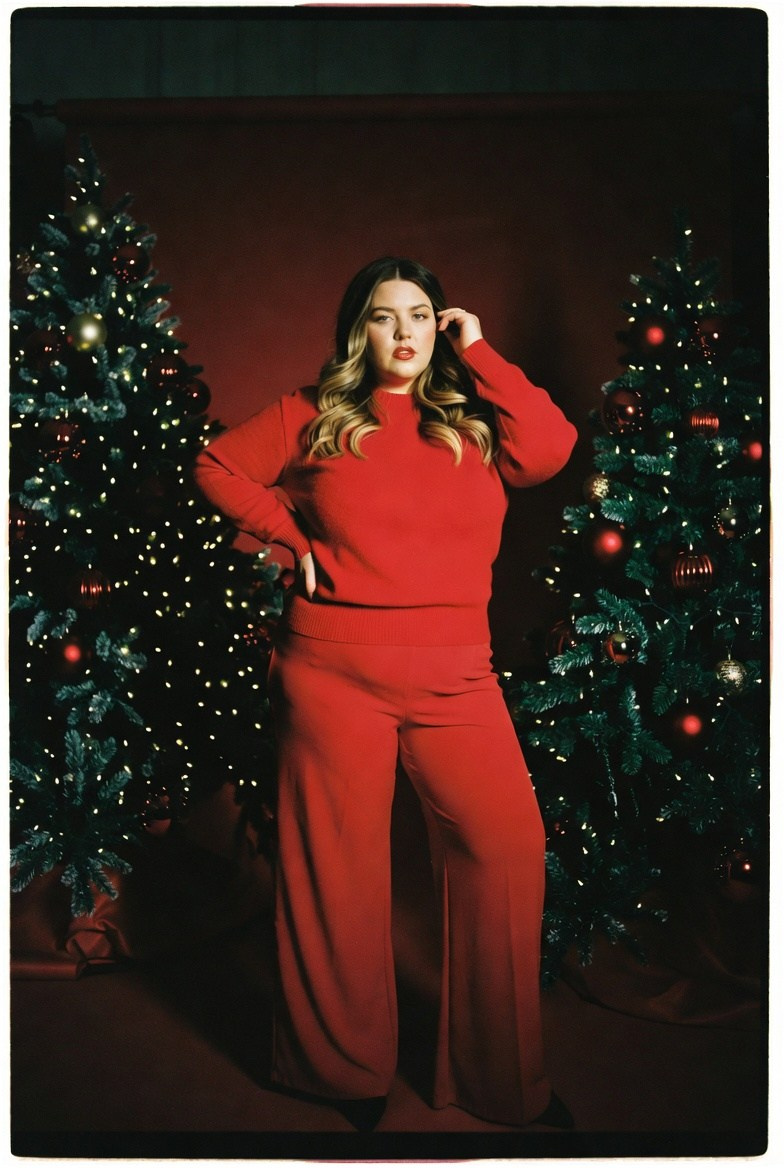 Плюс сайз в красном