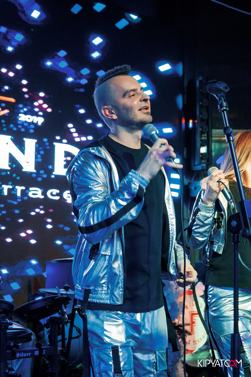 FRIENDS BAR & TERRACE. КИПЯТКОМ АЛМАТЫ!