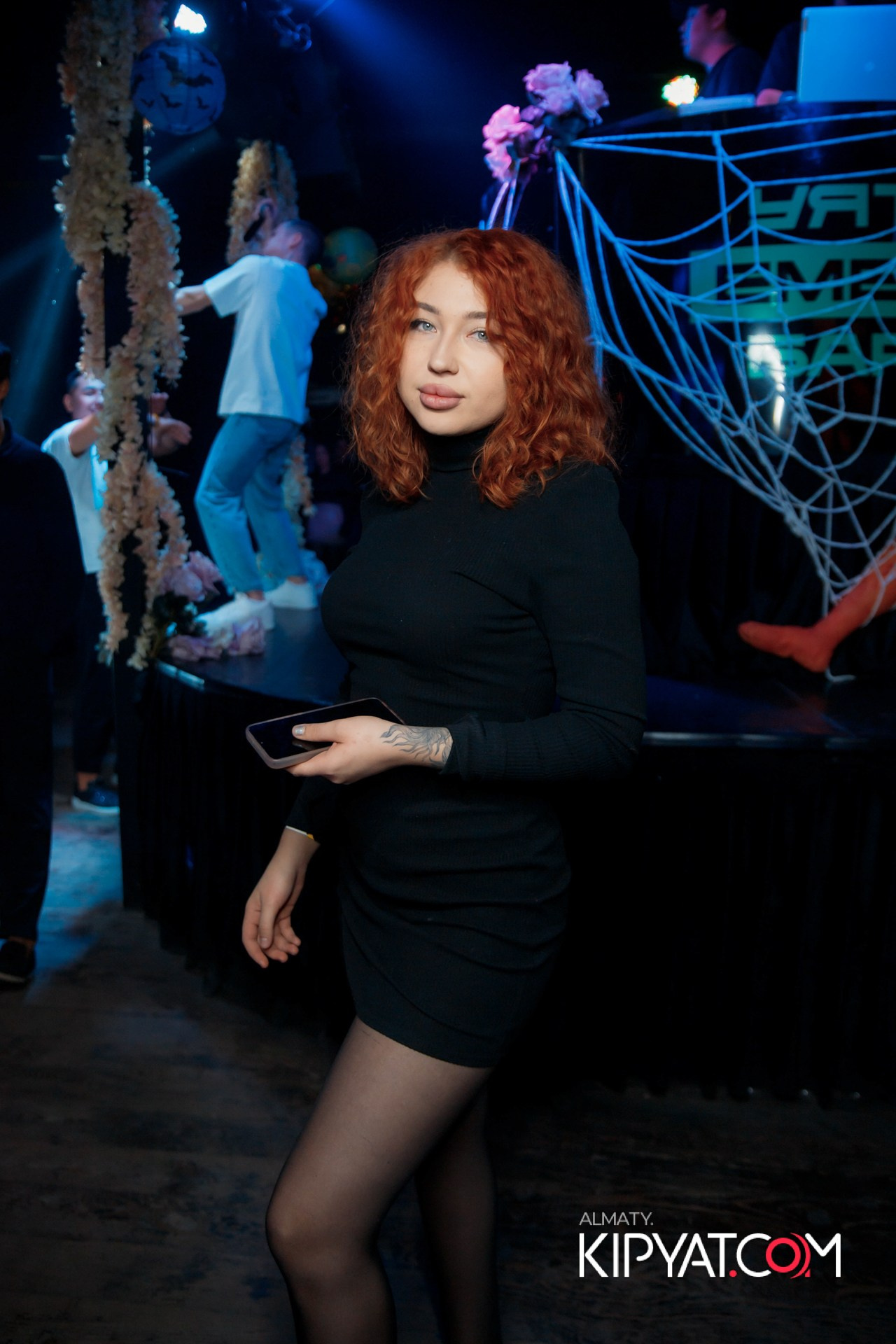 UYAT EMES BAR. КИПЯТКОМ АЛМАТЫ!