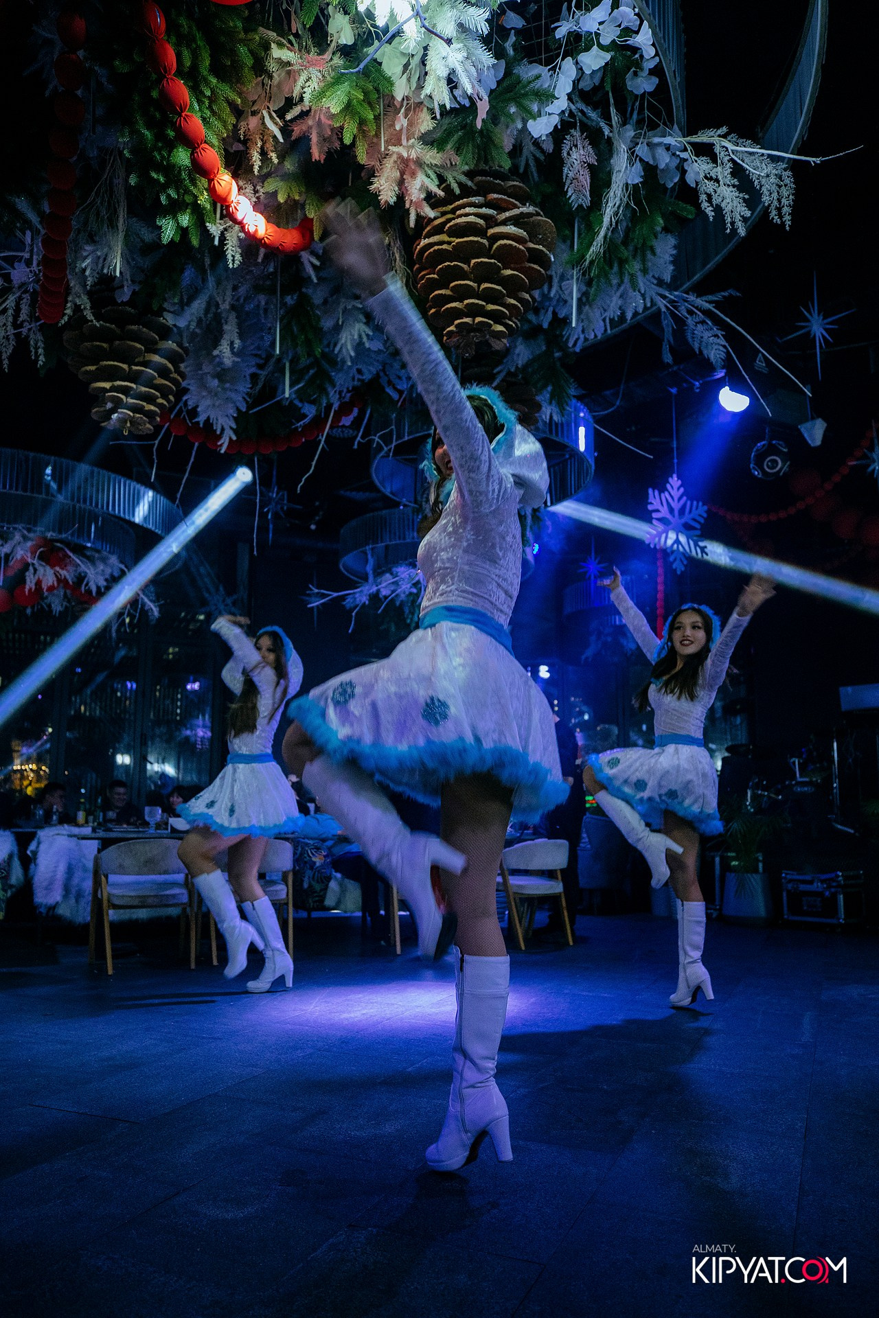 FRIENDS BAR & TERRACE. КИПЯТКОМ АЛМАТЫ! Фотосъемка мероприятий в Алматы