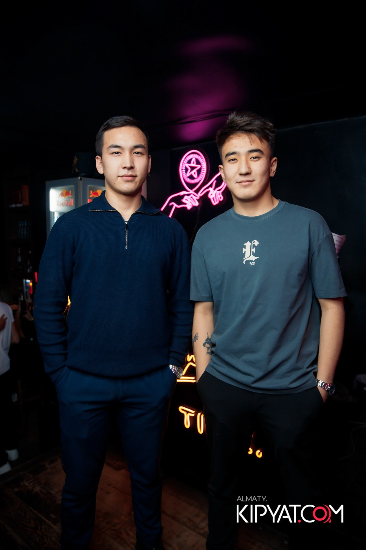 UYAT EMES BAR. КИПЯТКОМ АЛМАТЫ!