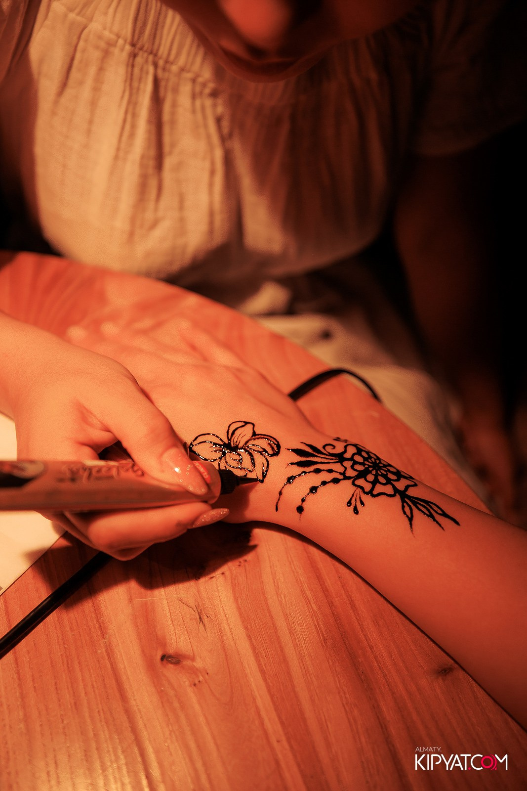 FRIENDS BAR & TERRACE. КИПЯТКОМ АЛМАТЫ!