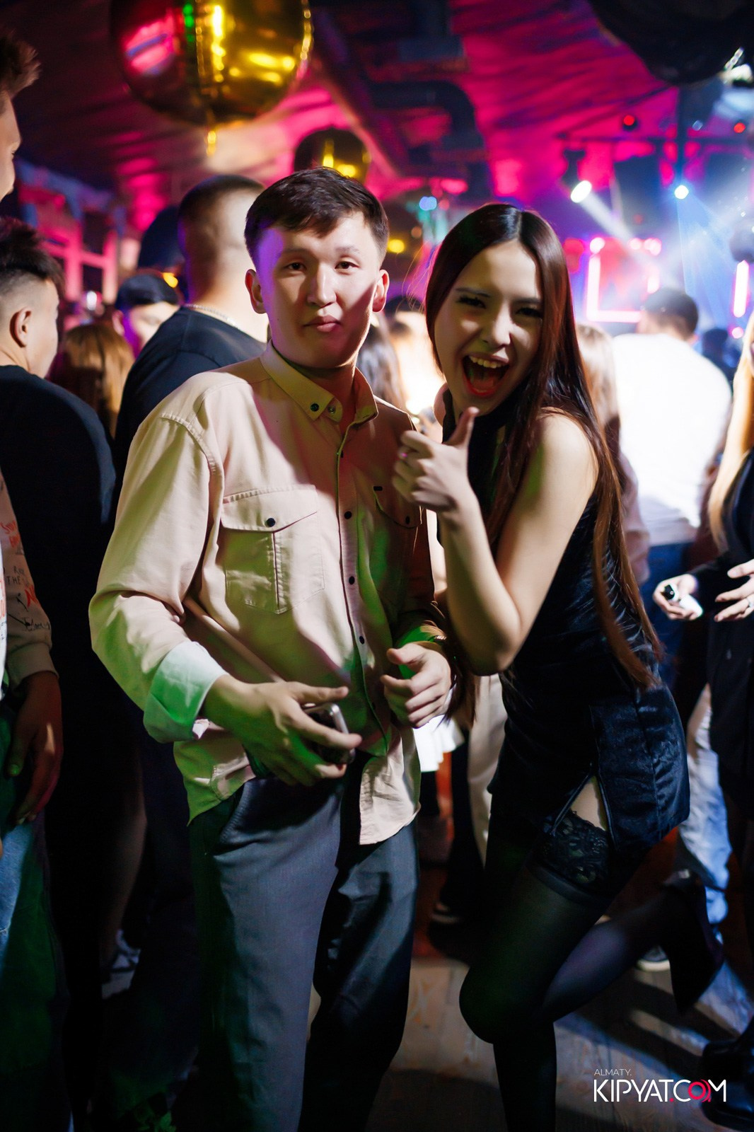 UYAT EMES BAR. КИПЯТКОМ АЛМАТЫ!