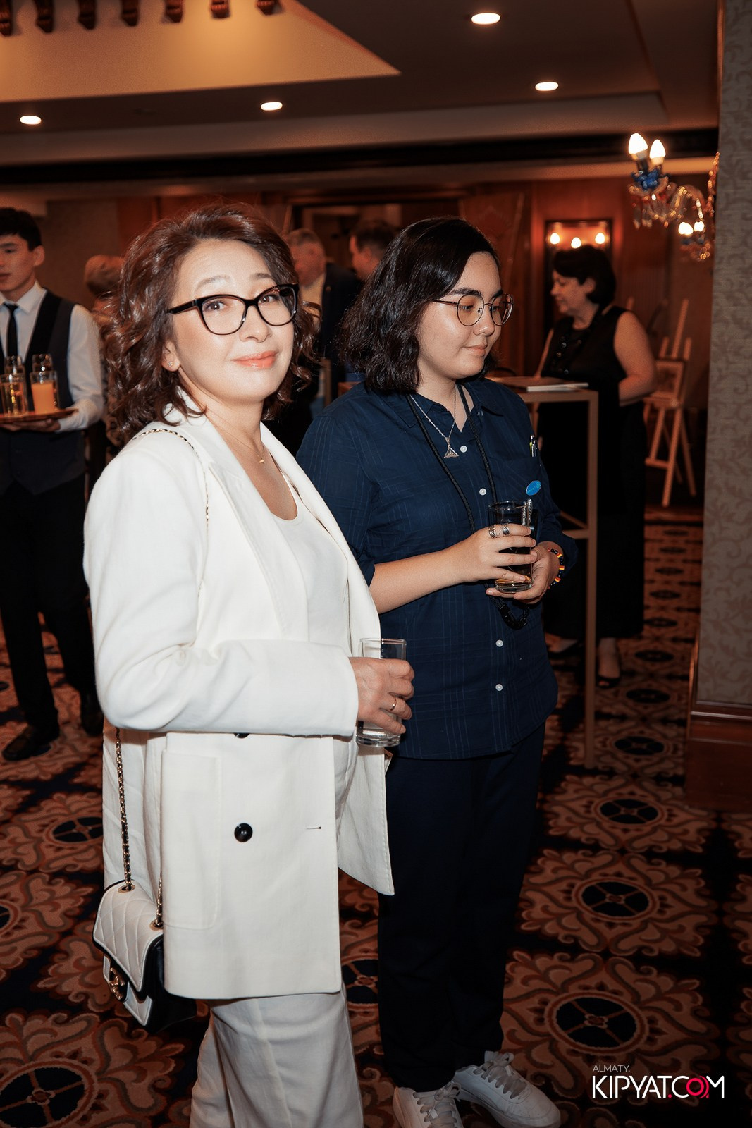 БЛАГОТВОРИТЕЛЬНЫЙ УЖИН В ЧЕСТЬ 30-ЛЕТИЯ ROTARY CLUB OF ALMATY. КИПЯТКОМ АЛМАТЫ!