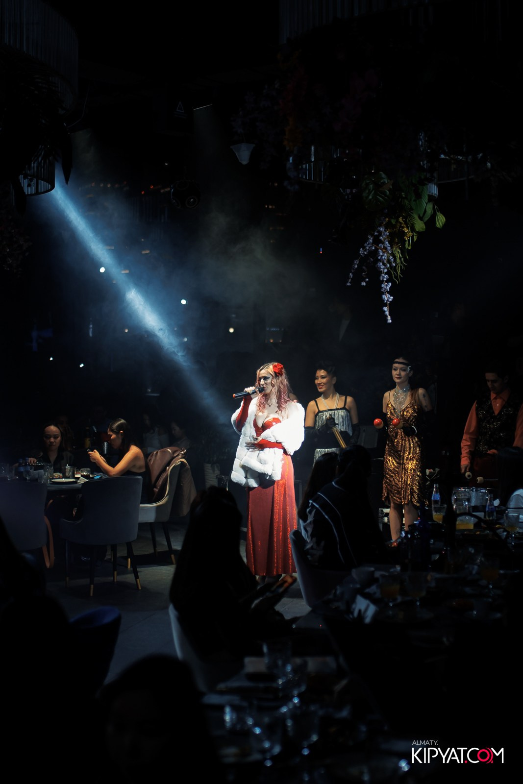 FRIENDS BAR & TERRACE. КИПЯТКОМ АЛМАТЫ!