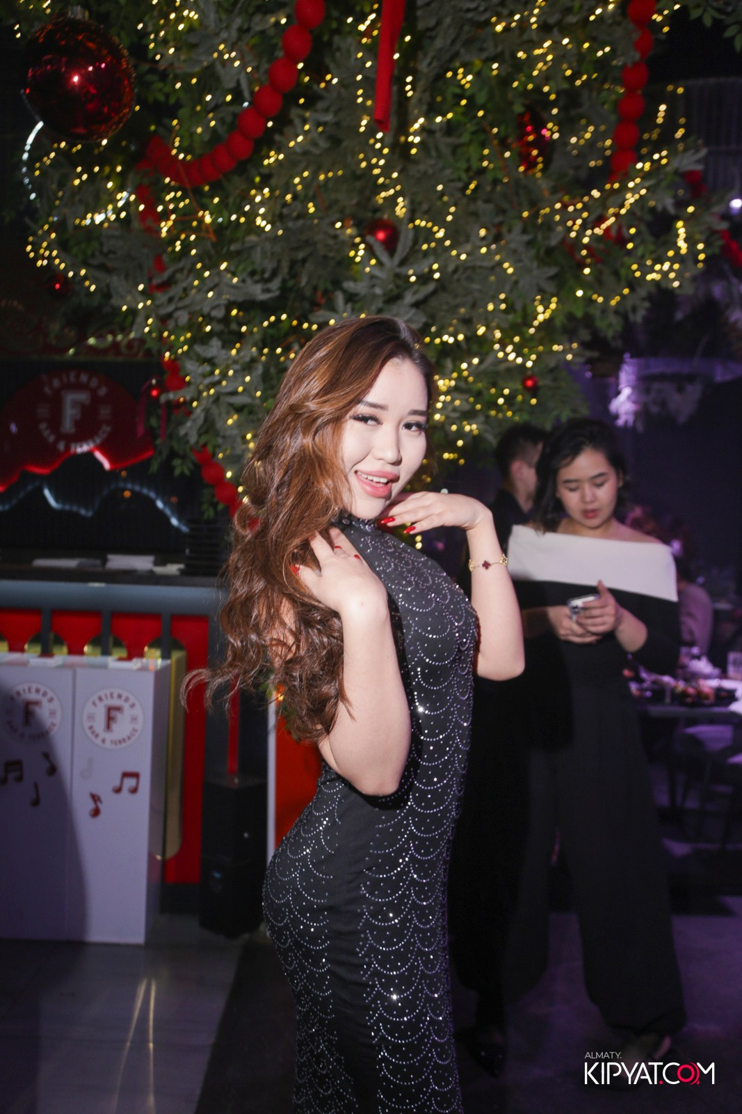 FRIENDS BAR & TERRACE. КИПЯТКОМ АЛМАТЫ! Фотосъемка мероприятий в Алматы